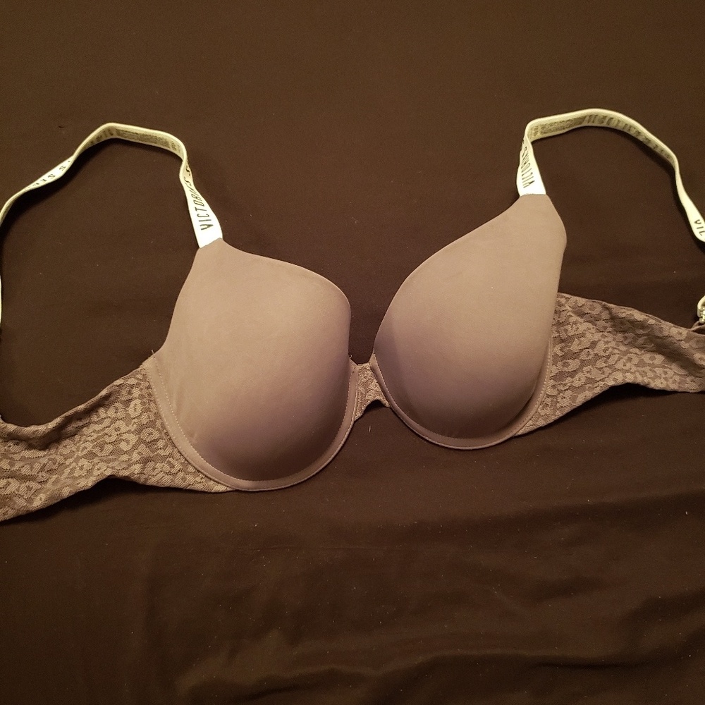 34D Victoria's Secret T-Shirt Demi Bra